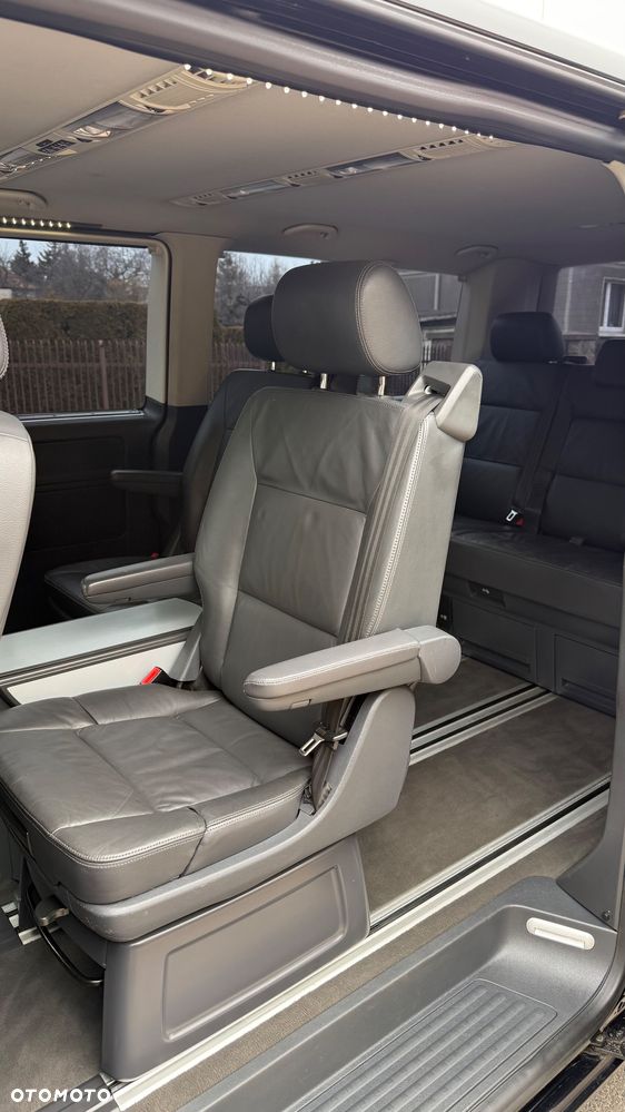 Volkswagen Multivan - 9