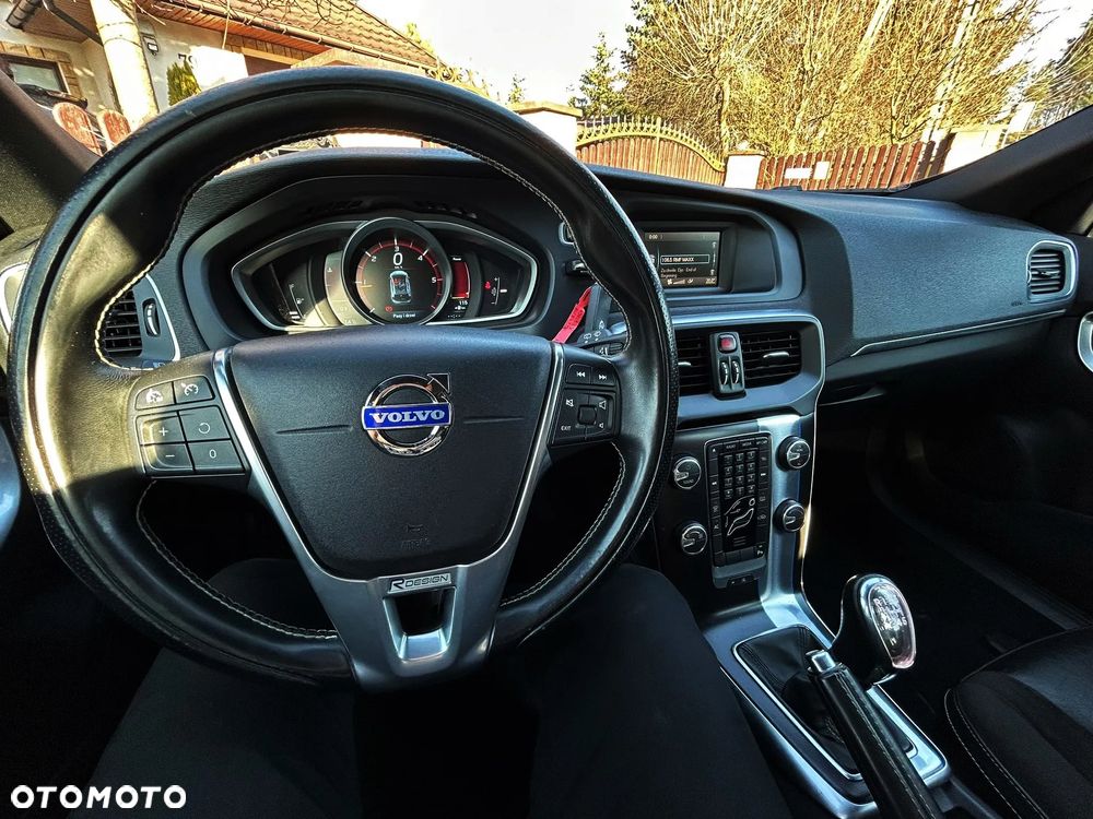 Volvo V40 D2 R Design - 7