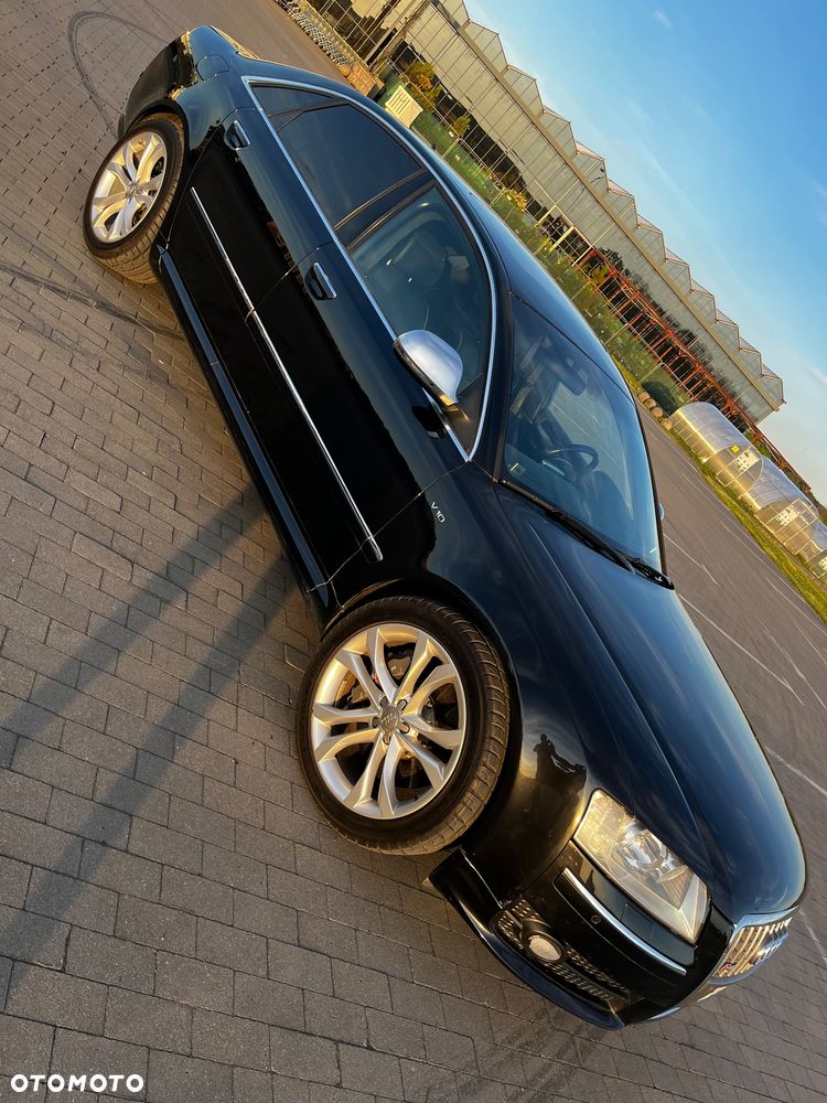 Audi S8 - 3