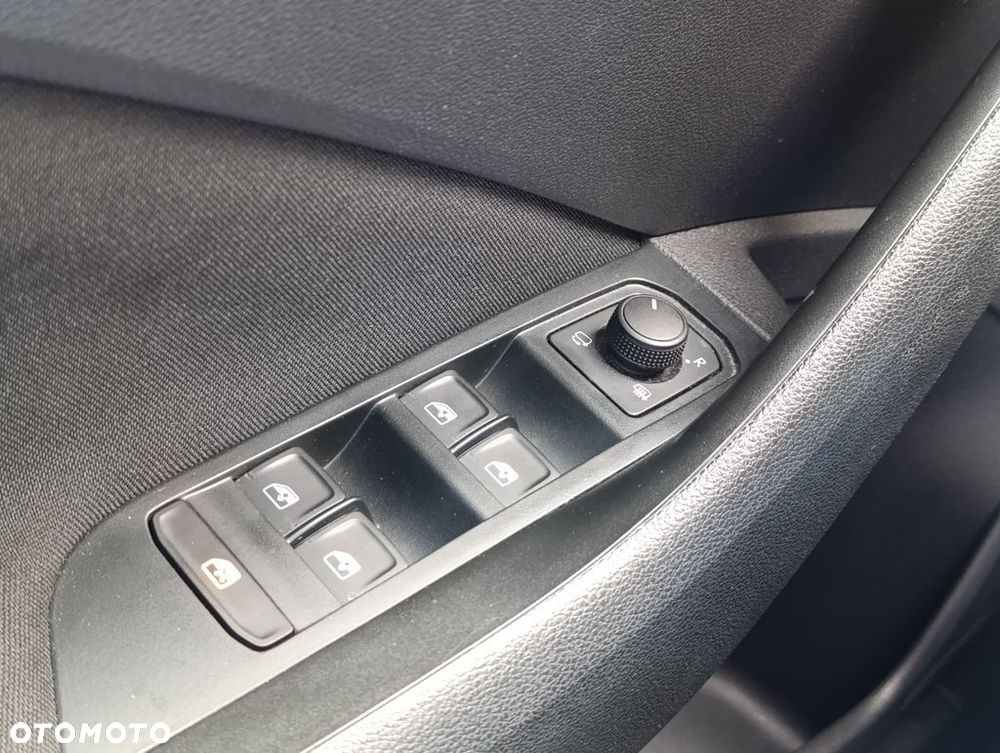 Skoda Kamiq 1.0 TSI Selection DSG - 22