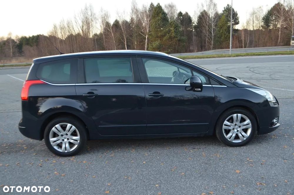 Peugeot 5008 HDI 160 Automatik Business-Line - 9