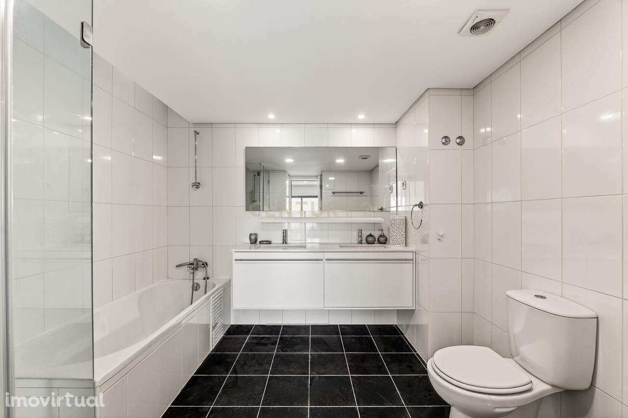 Moradia T4 para arrendamento  (Estilo Moderno)  - Seixal - Grande imagem: 4/42