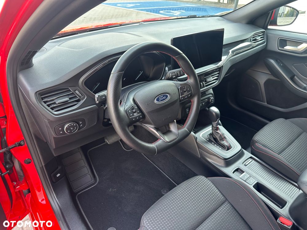 Ford Focus 1.0 EcoBoost Hybrid ST-LINE - 16