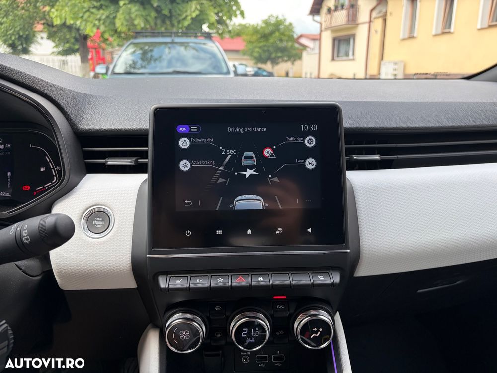 Renault Clio V full hybrid 145 Techno - 8