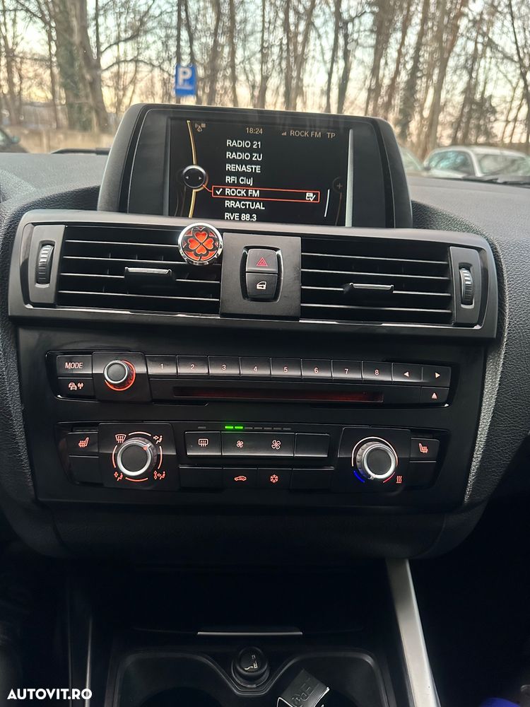 BMW Seria 1 116i - 11