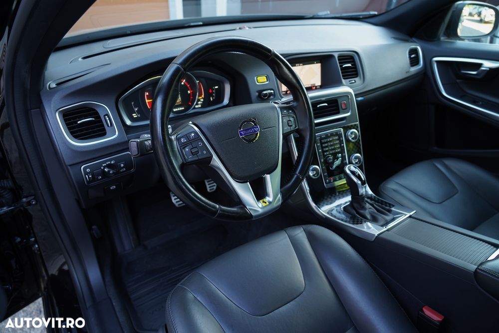 Volvo V60 D4 Geartronic Summum - 24