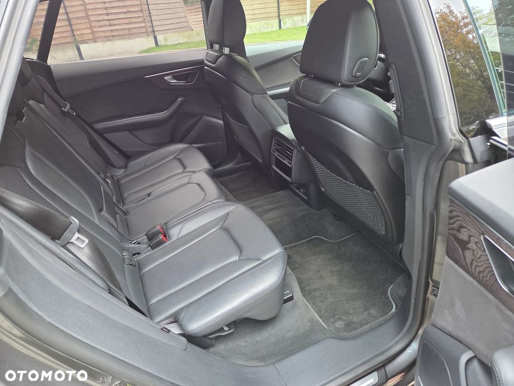 Audi Q8 2018 photo 5