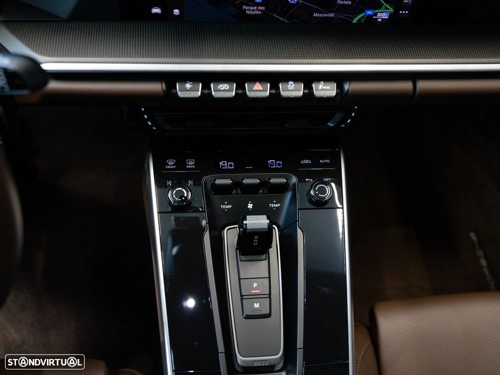 Porsche 911 (992) Turbo S PDK - 39