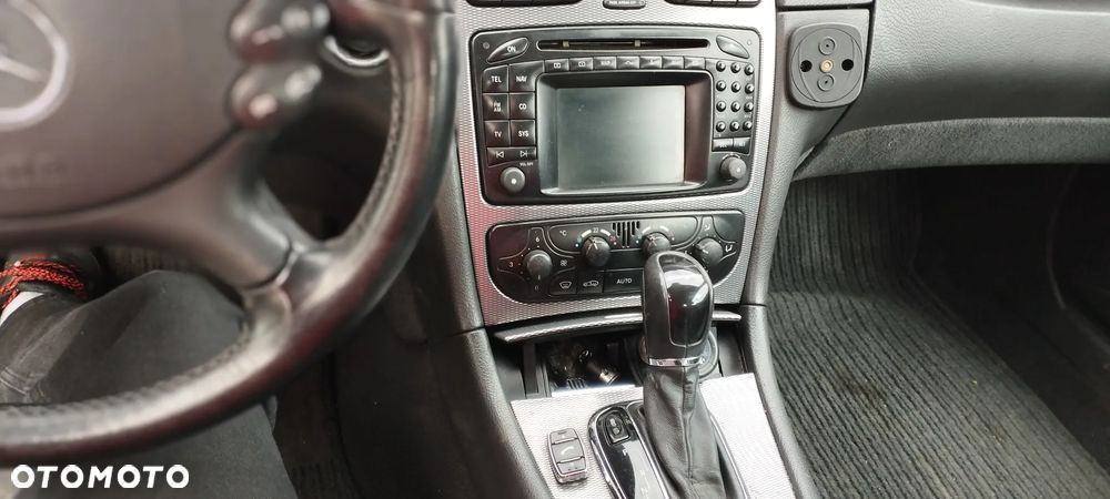 Mercedes-Benz CLK - 8