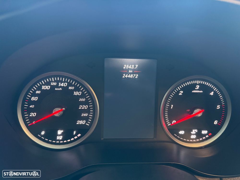 Mercedes-Benz C 200 BlueTEC Avantgarde - 22