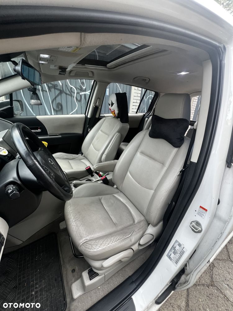Mazda 5 - 9