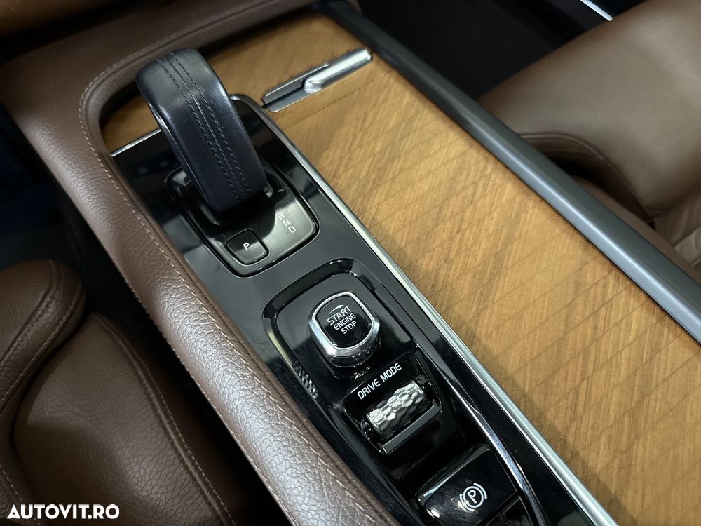 Volvo XC 90 - 19
