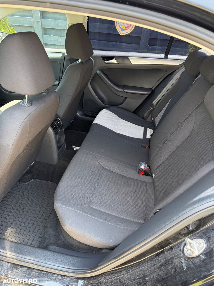 Volkswagen Jetta 1.2 TSI Comfortline - 12