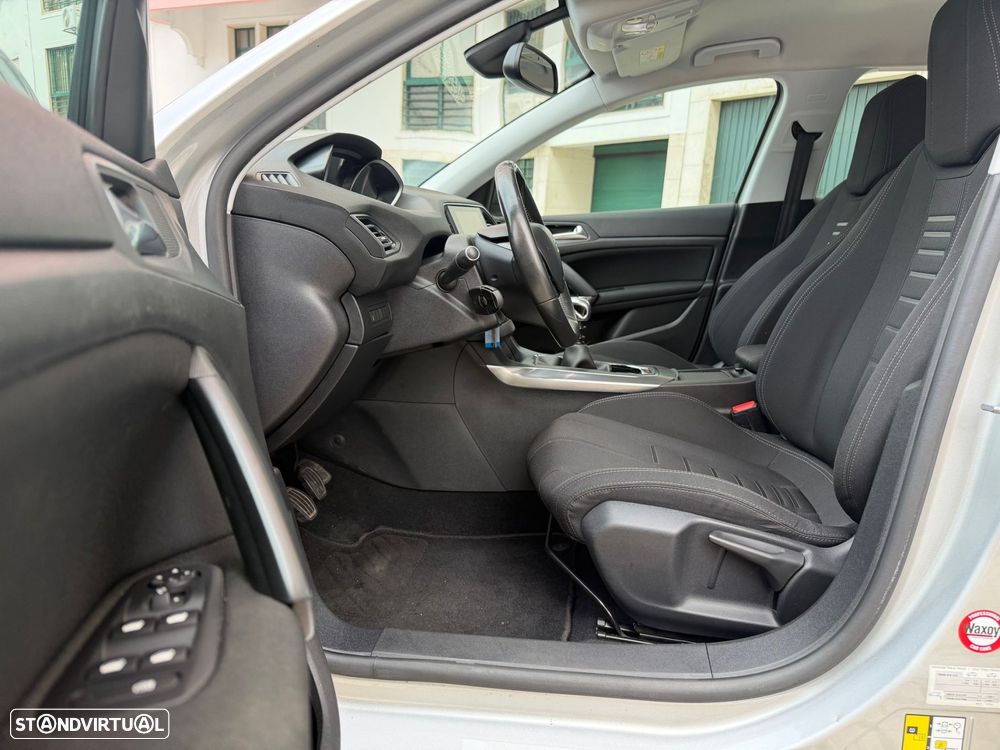 Peugeot 308 125 THP Allure - 9