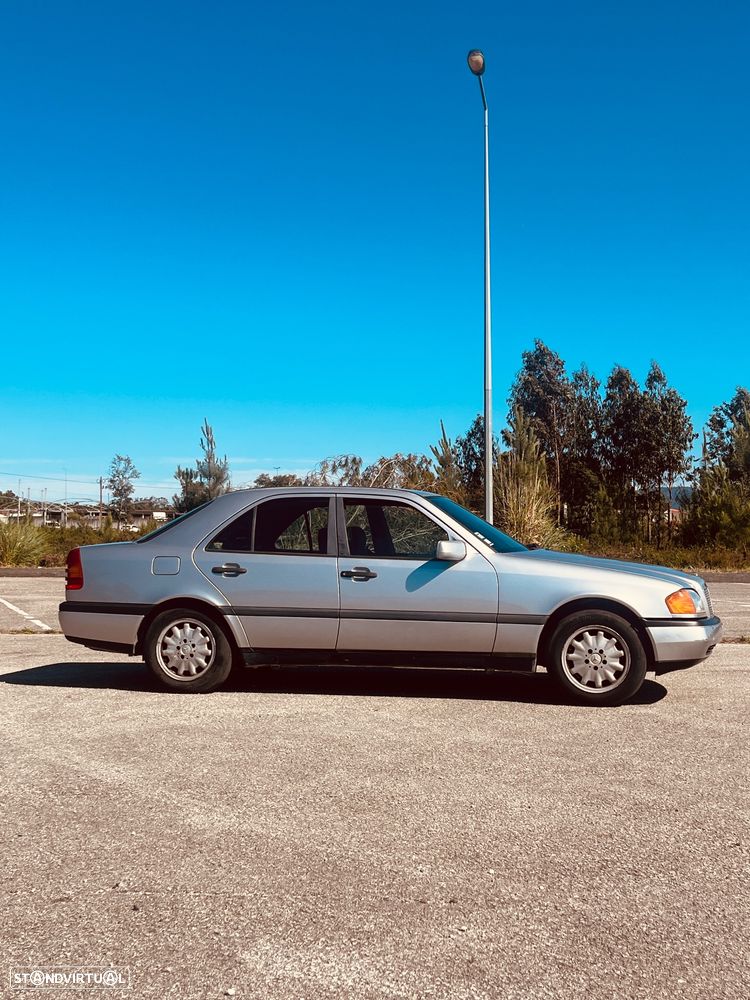 Mercedes-Benz C 220 D Elegance - 3