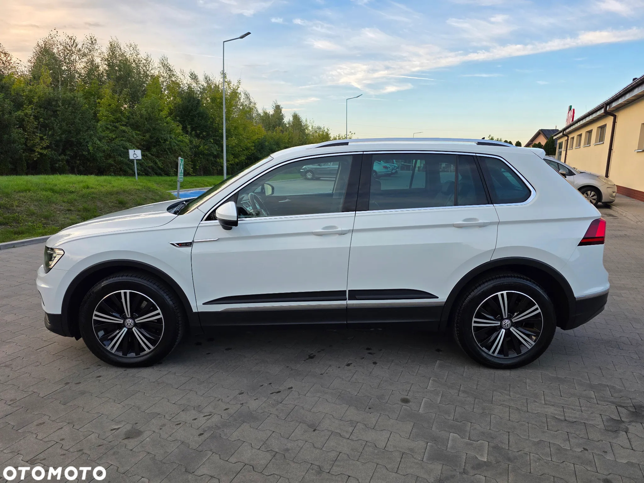 Volkswagen Tiguan 2.0 TDI SCR 4MOTION DSG Highline - 34