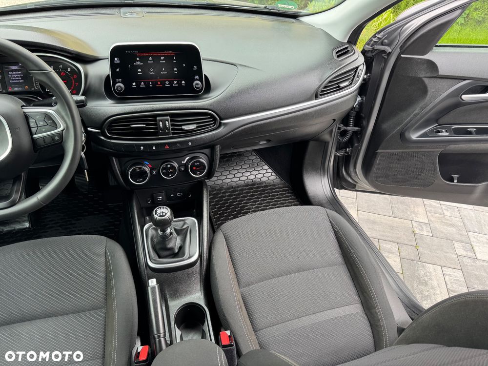 Fiat Tipo 1.4 T-Jet Business Line - 27