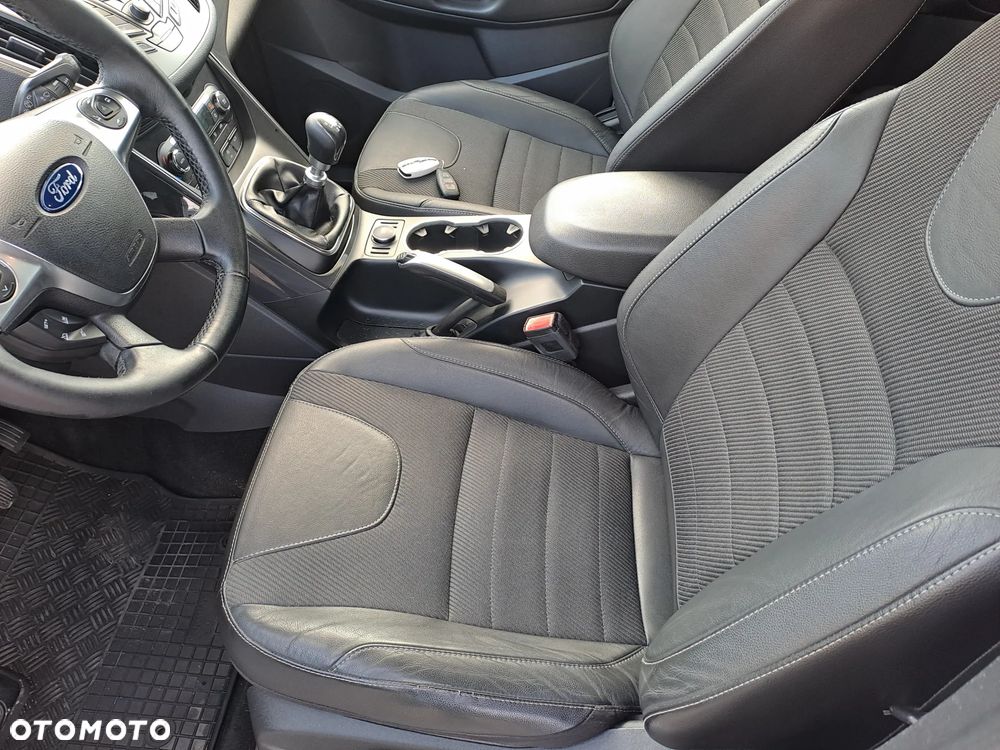 Ford Kuga 2.0 TDCi 2x4 Business Edition - 9