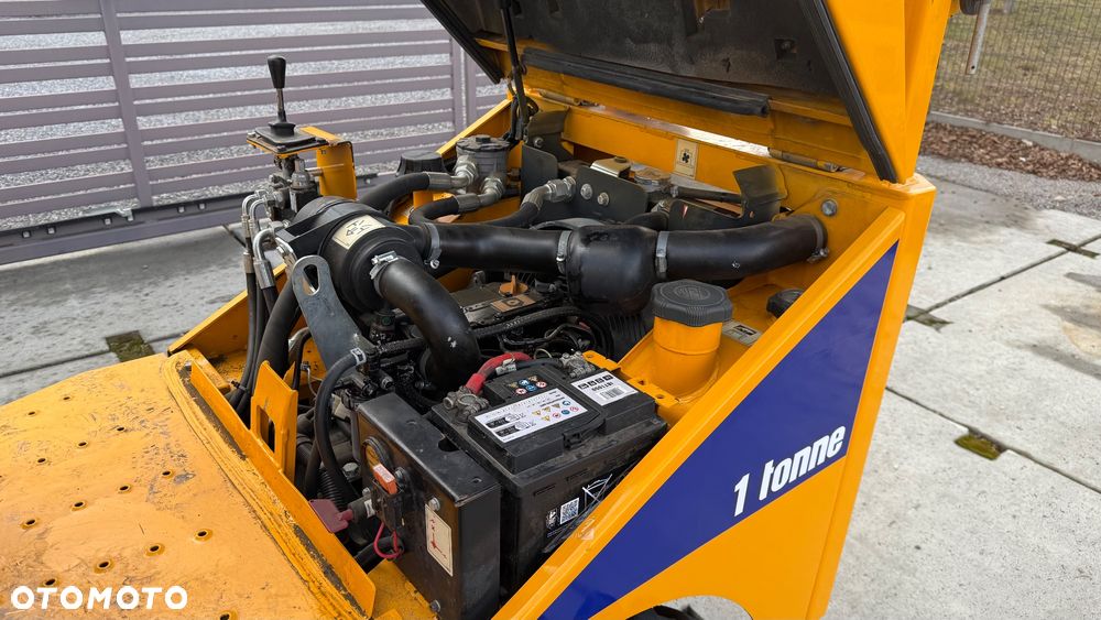Thwaites MACH202 - 12