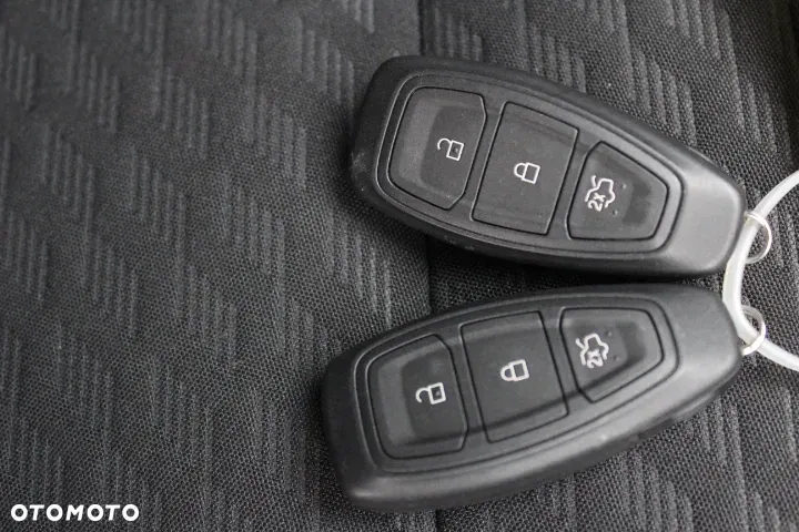 Ford Fiesta 1.0 EcoBoost Hybrid S&S TITANIUM X - 35