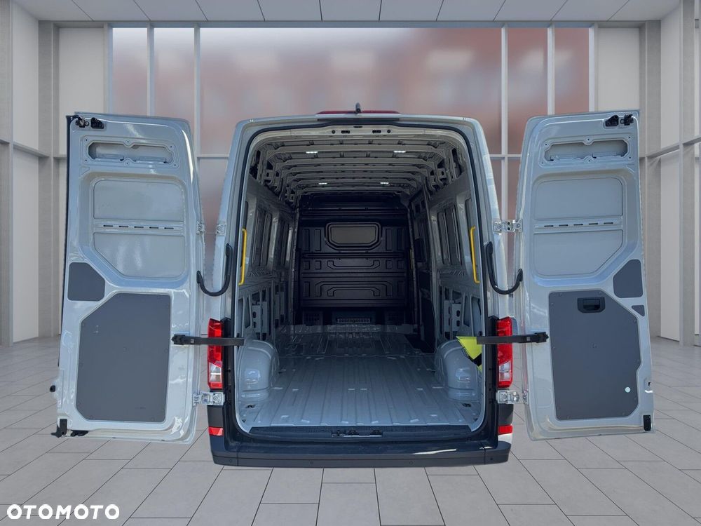 Volkswagen Crafter 35 Furgon/L4H3, 2,0 TDI 177 KM, rozstaw osi: 4490 mm - 12