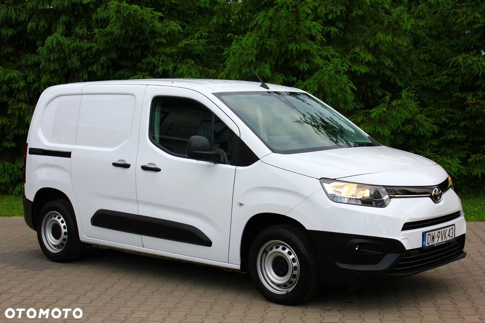 Toyota PROACE CITY BLASZAK 2 OSOBOWY 1.2 D-4T BENZYNA 110KM PEWNE AUTO FV23% - 21