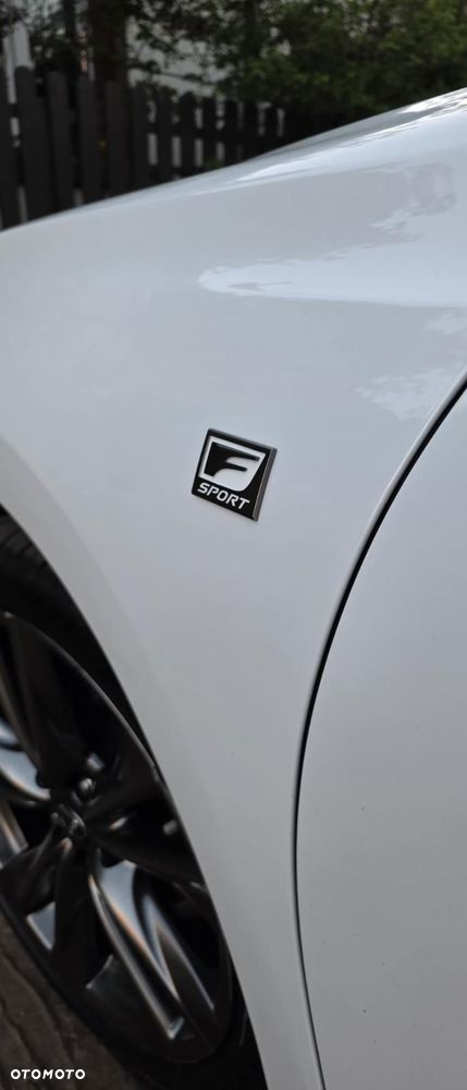 Lexus ES 300h F Sport - 7