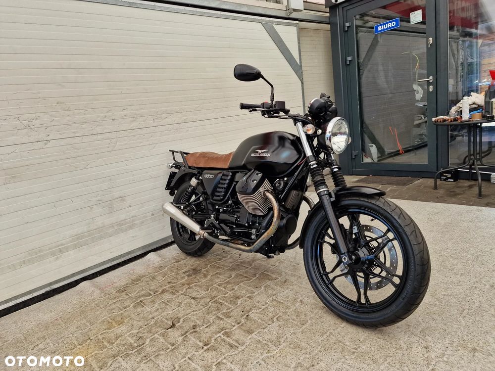 Moto Guzzi V7 - 4