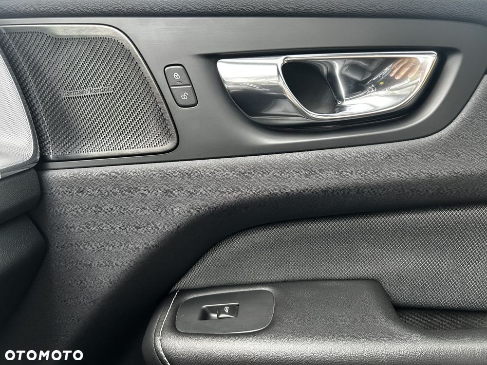 Volvo XC 60 - 22