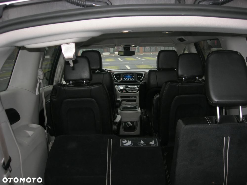 Chrysler Voyager - 10