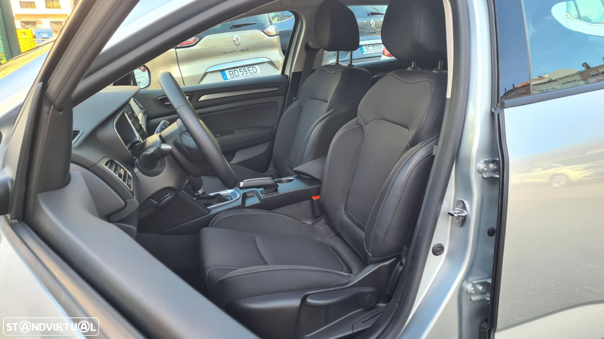 Renault Mégane 1.5 Blue dCi Intens EDC - 36