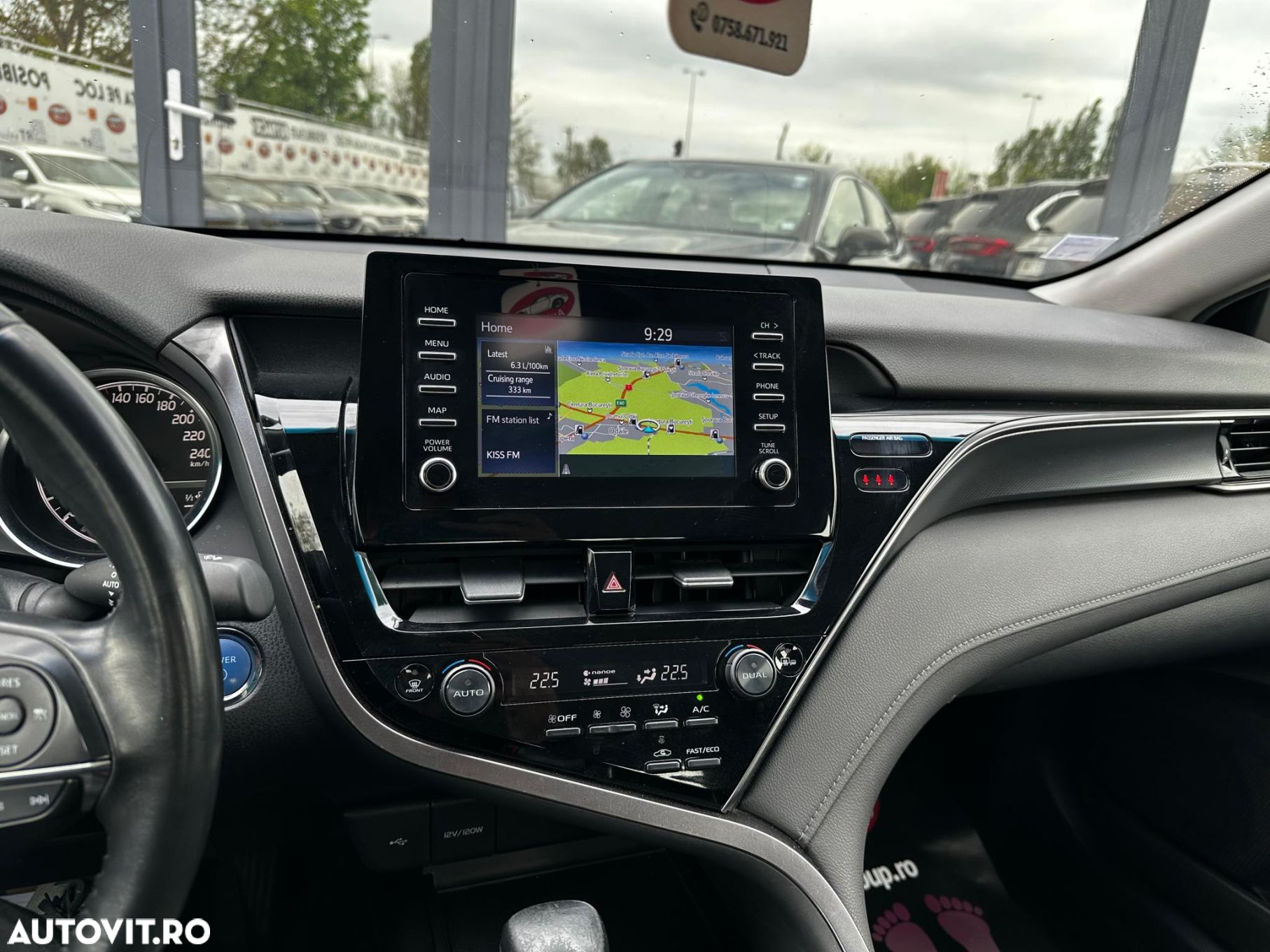 Toyota Camry - 11