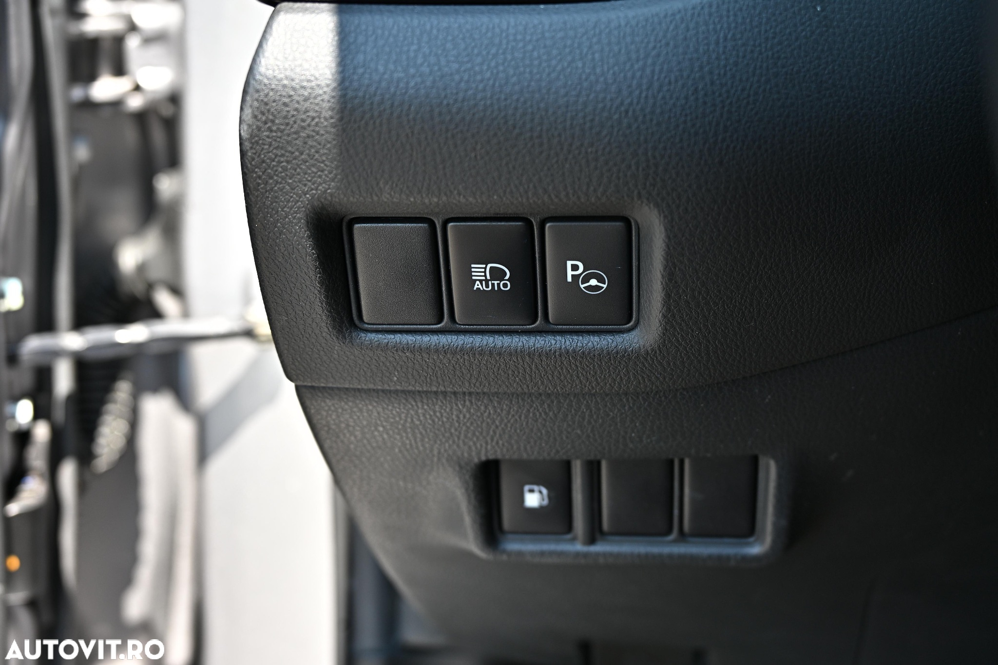 Toyota C-HR Hybrid Style Selection - 27