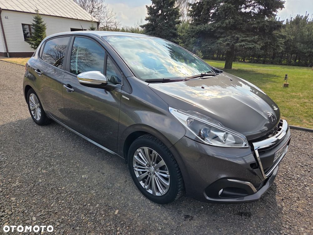 Peugeot 208 PureTech 82 Style - 1