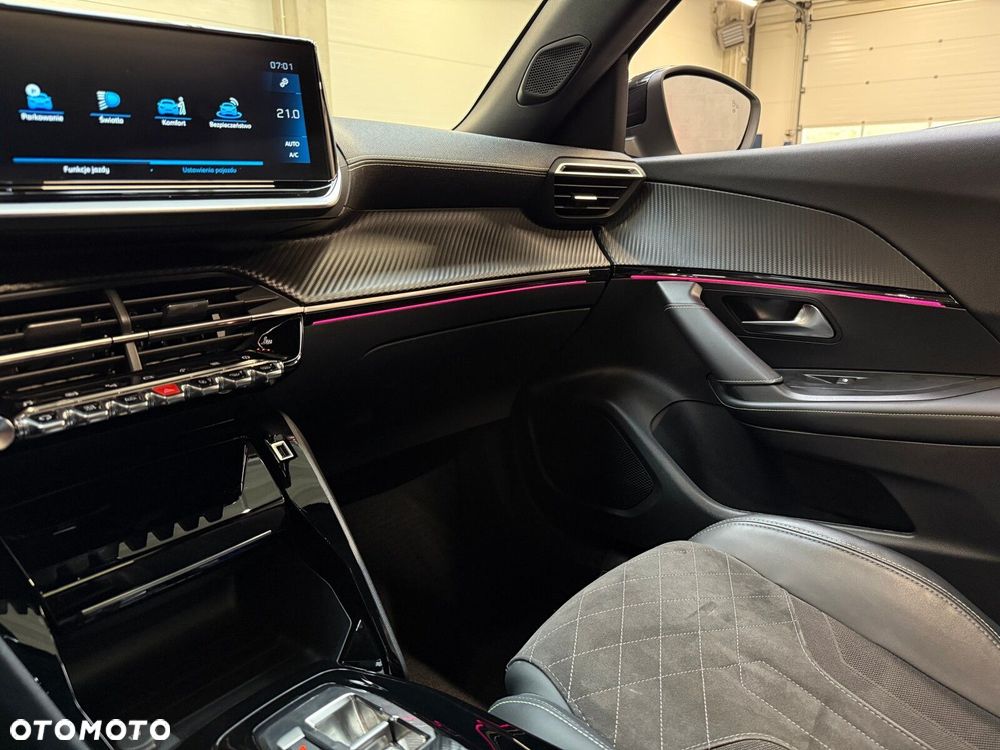 Peugeot 2008 1.2 PureTech GT Line S&S EAT8 - 33