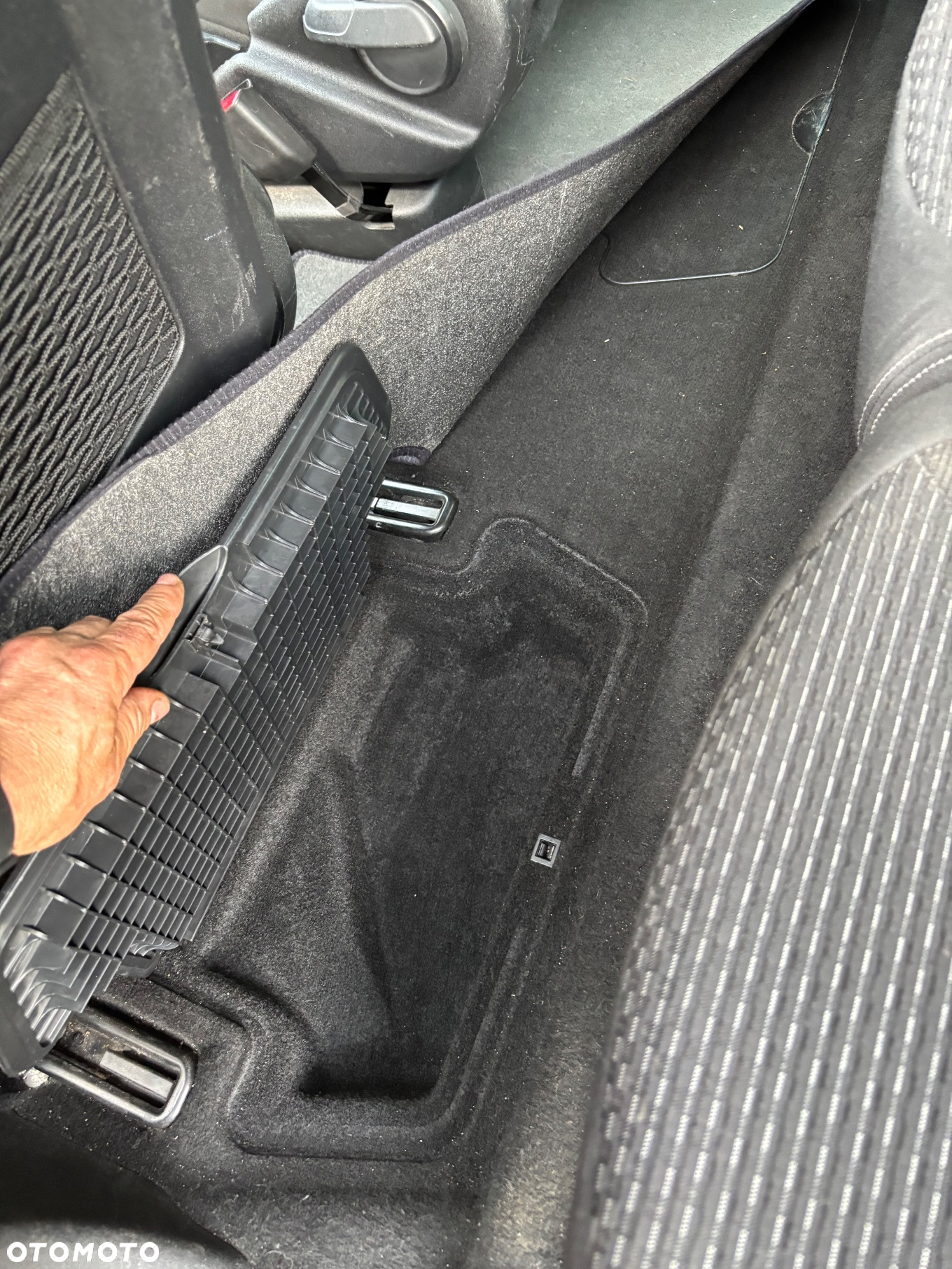 Citroën C4 Picasso 1.6 HDi FAP Advance - 17