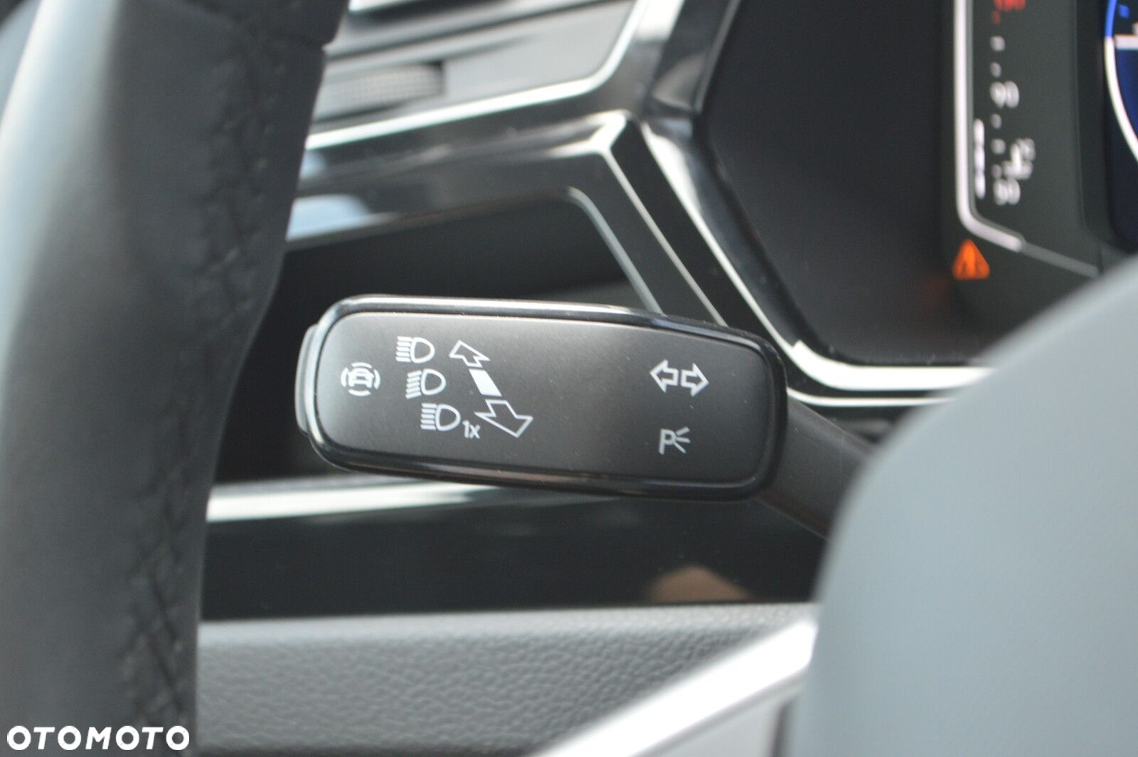 Volkswagen Touran 2.0 TDI BMT Highline DSG - 11