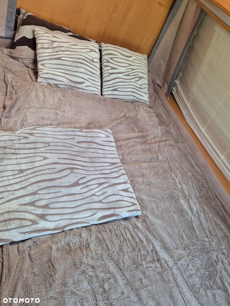 Hymer-Eriba Living Pulse 440 - 13