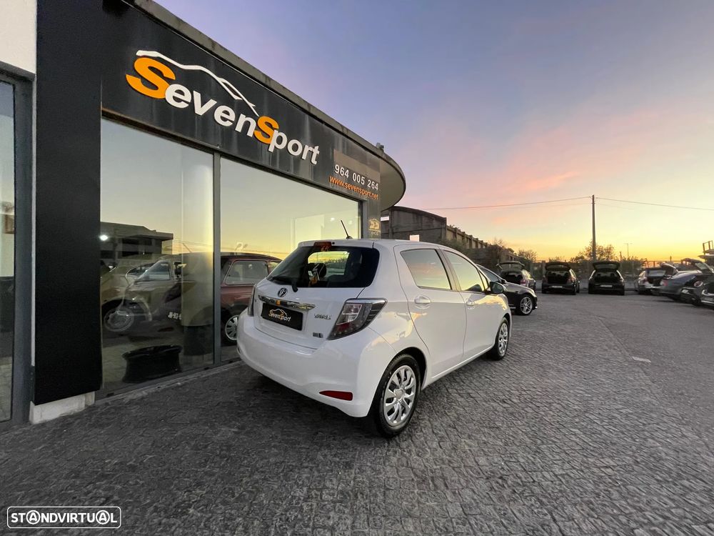 Toyota Yaris 1.5 HSD Active - 8