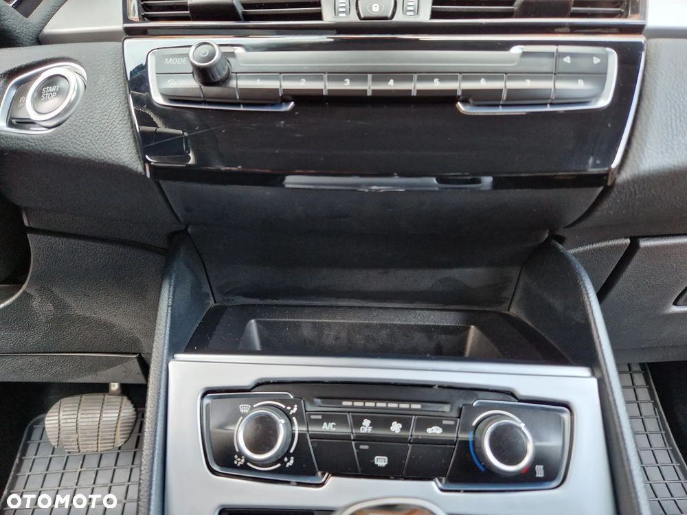 BMW Seria 2 218d - 18