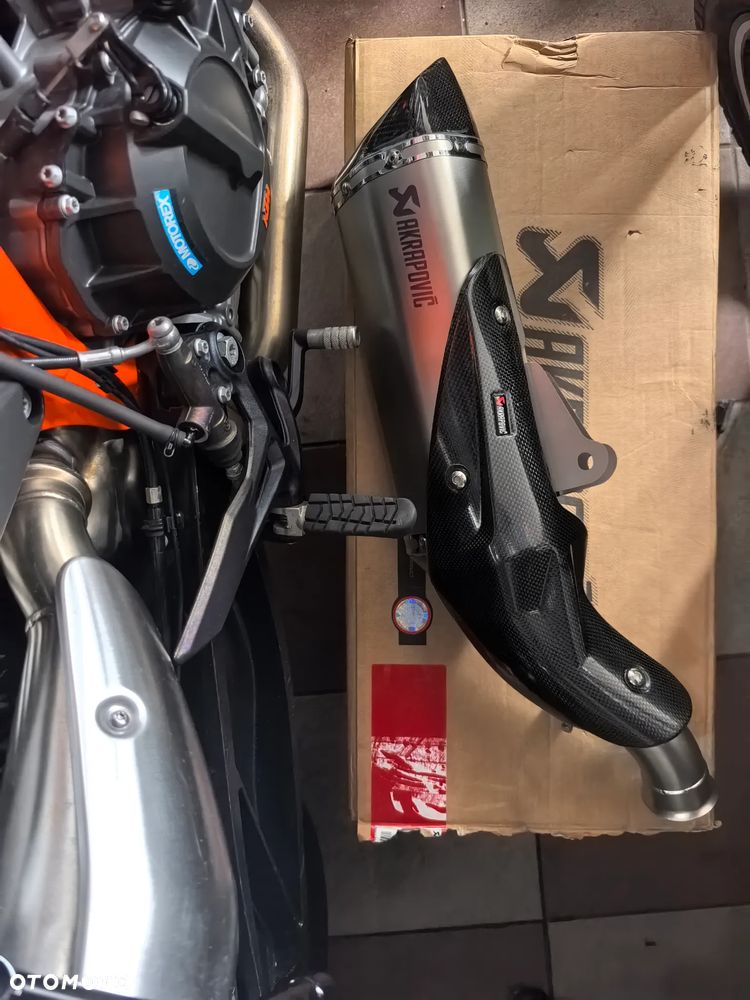 Ktm Duke 790 i 890 wydech tłumik sportowy Akrapovic carbon - 2