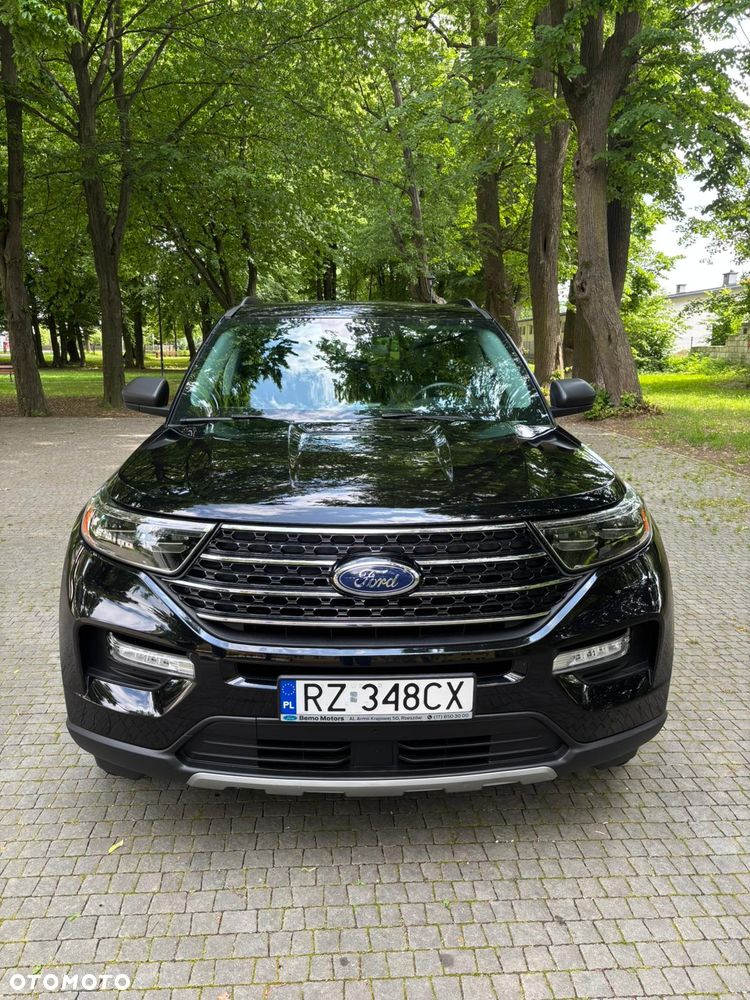 Ford Explorer - 2