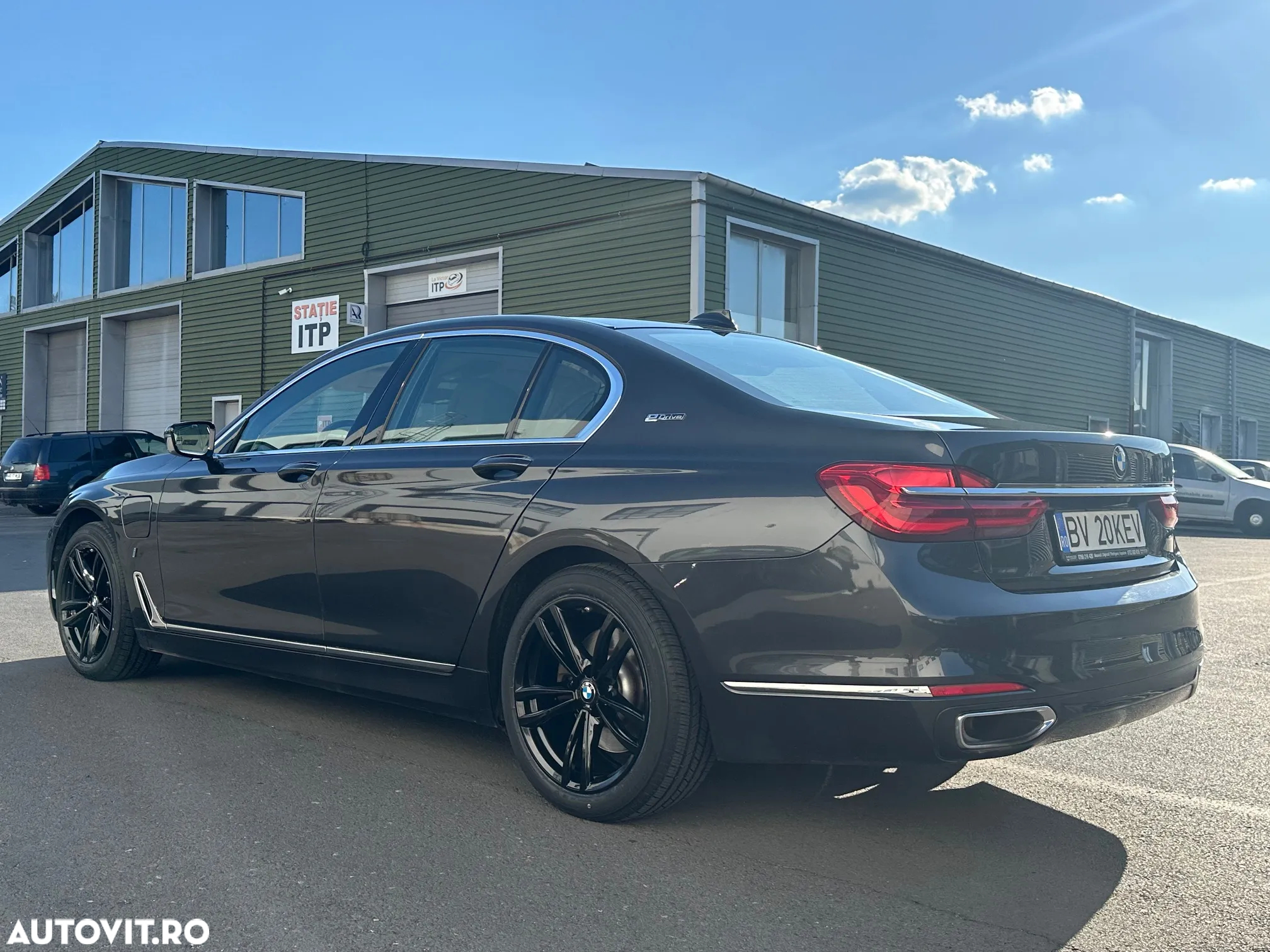 BMW Seria 7 - 12