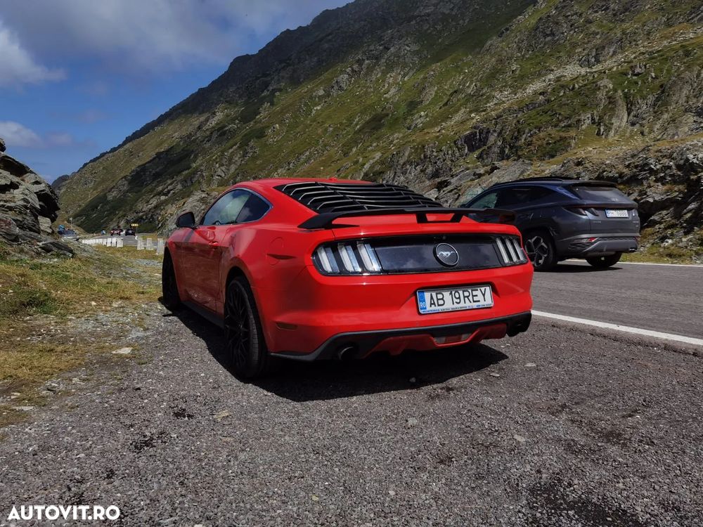 Ford Mustang - 5
