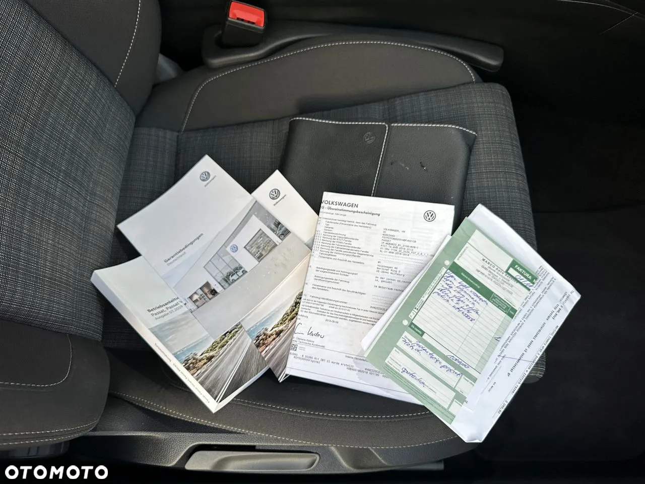Volkswagen Passat Variant 1.6 TDI SCR DSG Business - 30