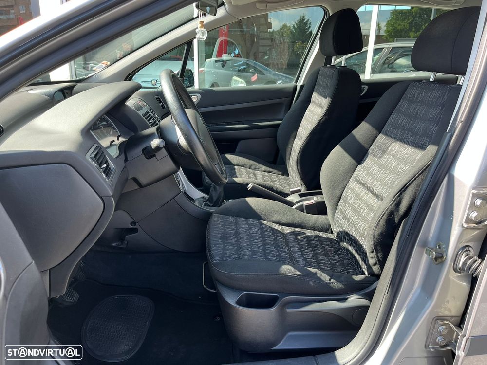 Peugeot 307 1.4 XR - 8