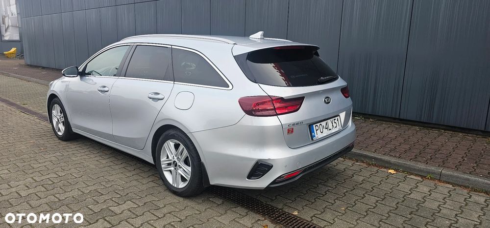 Kia Ceed 1.6 CRDi L Business Line DCT - 33