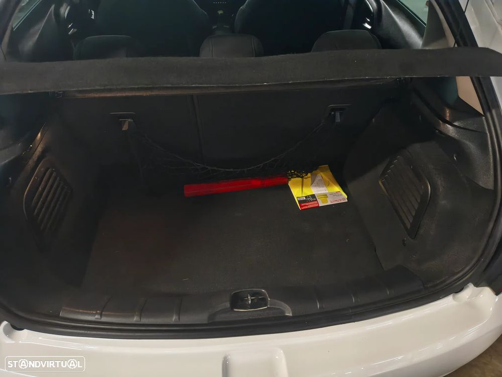 Citroën C3 1.4 HDi Exclusive 99g - 34