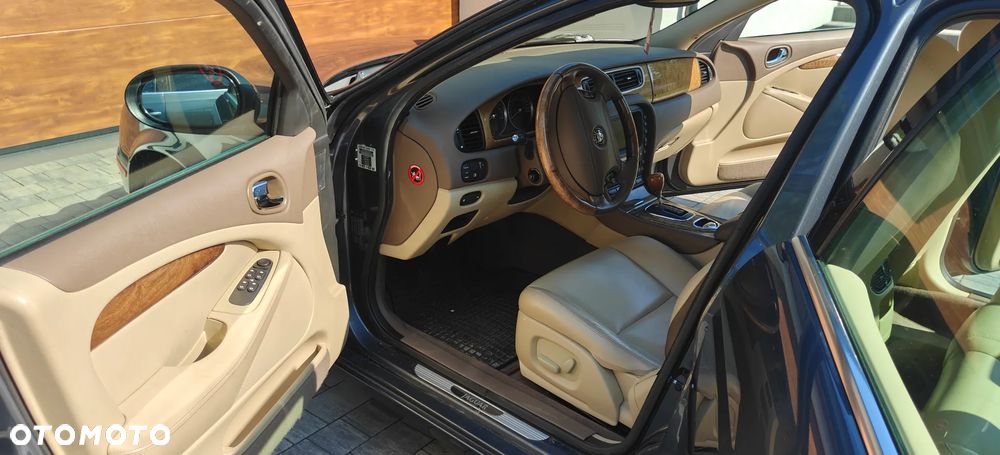 Jaguar S-Type 3.0 V6 Executive - 15