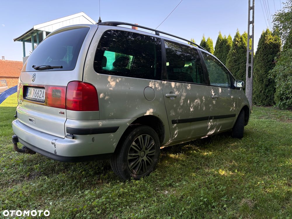 Volkswagen Sharan 1.9 TDI Basis - 4